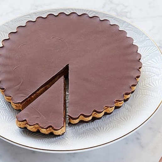 World's Largest Peanut Butter Cup (via PureWow.com)