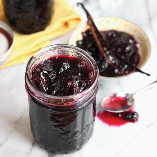 Confiture de cerises noires à la vanille